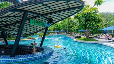 HOLIDAY AO NANG BEACH RESORT