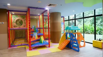 HOLIDAY AO NANG BEACH RESORT