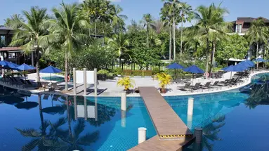 HOLIDAY AO NANG BEACH RESORT