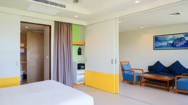 HOLIDAY AO NANG BEACH RESORT