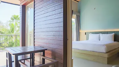HOLIDAY AO NANG BEACH RESORT