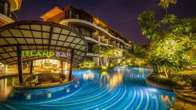 HOLIDAY AO NANG BEACH RESORT