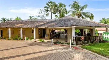 Holiday Beach Club