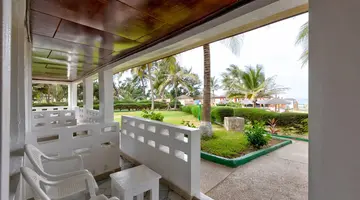 Holiday Beach Club