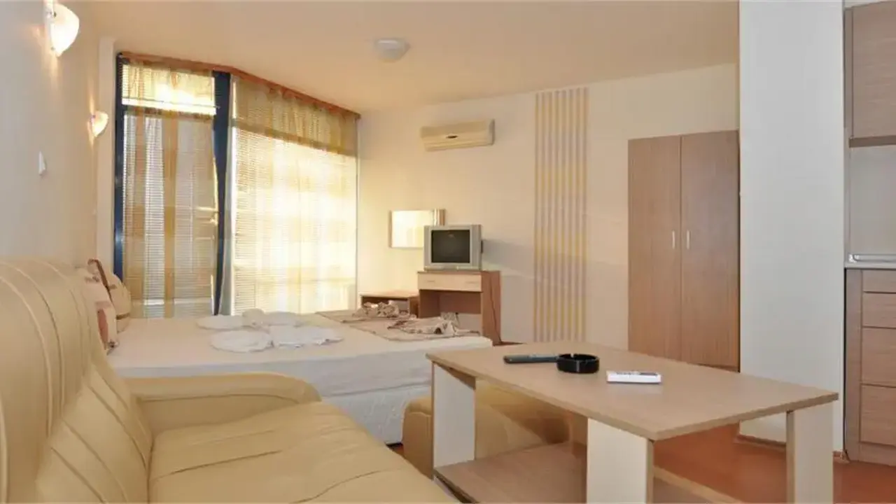 Holiday Complex Rainbow 2