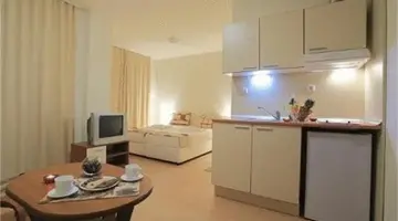 Holiday Complex Rainbow 2