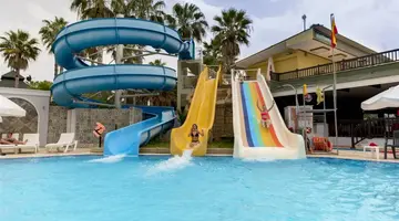 HOLIDAY GARDEN RESORT