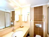 HOLIDAY GARDEN RESORT