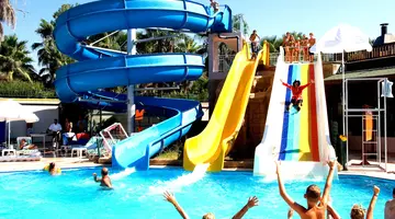 HOLIDAY GARDEN RESORT