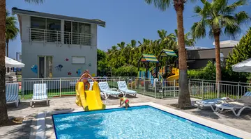 HOLIDAY GARDEN RESORT