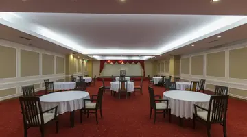 HOLIDAY GARDEN RESORT