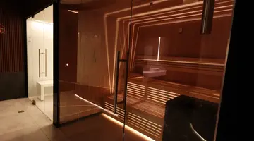 Holiday Golden Resort & Spa