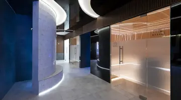 Holiday Golden Resort & Spa