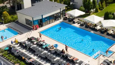 Holiday Golden Resort & Spa