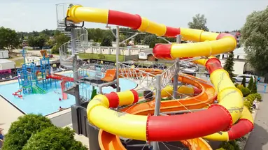 Holiday Golden Resort & Spa