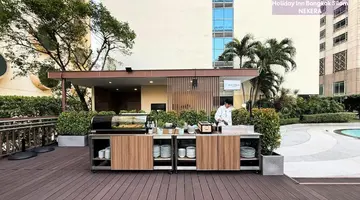 Holiday Inn Bangkok Silom