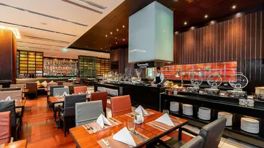 Holiday Inn Bangkok Silom