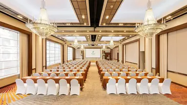 Holiday Inn Bangkok Silom