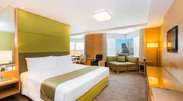 Holiday Inn Bangkok Silom