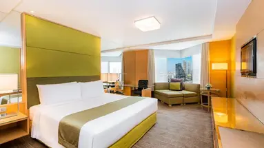 Holiday Inn Bangkok Silom