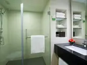 Holiday Inn Bangkok Silom