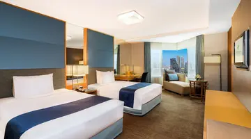 Holiday Inn Bangkok Silom