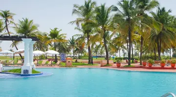 Holiday Inn Beach Resort
