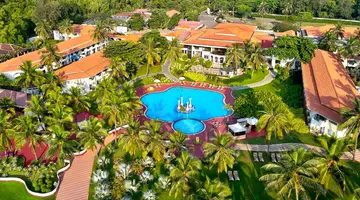 Holiday Inn Beach Resort