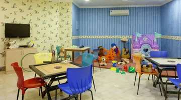 Holiday Inn Beach Resort