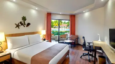 Holiday Inn Beach Resort