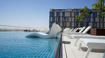 Holiday Inn Dubai Al-Maktoum Airport