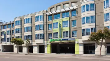 Holiday Inn Express and Suites Fisherman s Wharf