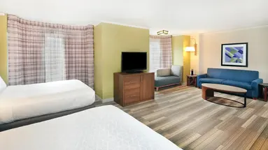 Holiday Inn Express and Suites Fisherman s Wharf