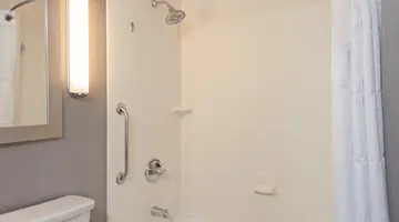 Holiday Inn Express and Suites Fisherman s Wharf