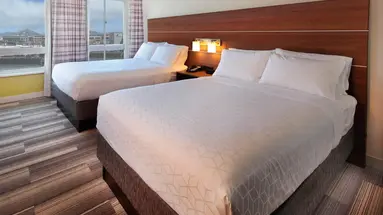 Holiday Inn Express and Suites Fisherman s Wharf