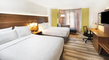 Holiday Inn Express and Suites Fisherman s Wharf