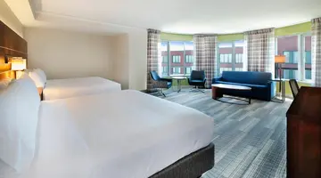 Holiday Inn Express and Suites Fisherman s Wharf