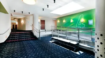 Holiday Inn Express and Suites Fisherman s Wharf