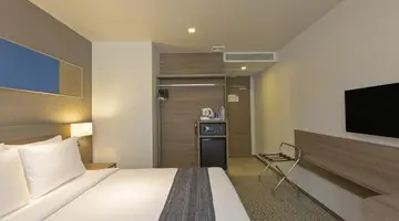 Holiday Inn Express Bangkok Sathorn