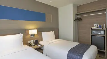 Holiday Inn Express Bangkok Sathorn