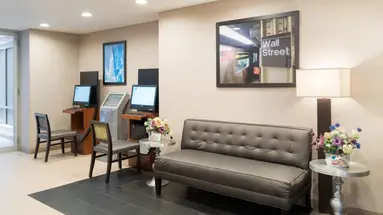 Holiday Inn Express Wall Street