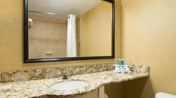 Holiday Inn Express Wall Street