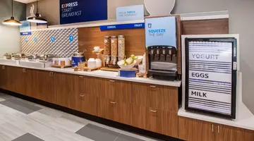 Holiday Inn Express Wall Street