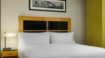 Holiday Inn Express Wall Street