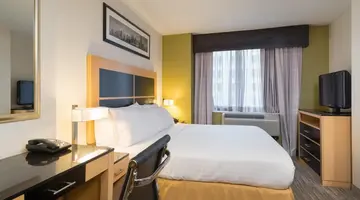 Holiday Inn Express Wall Street