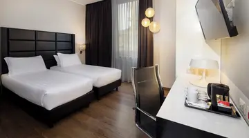 Holiday Inn Genoa City