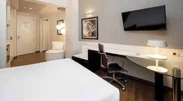Holiday Inn Genoa City