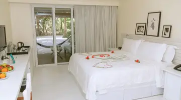 Holiday Inn Resort Kandooma Maldives
