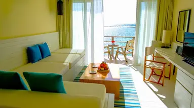 Holiday Inn Resort Kandooma Maldives