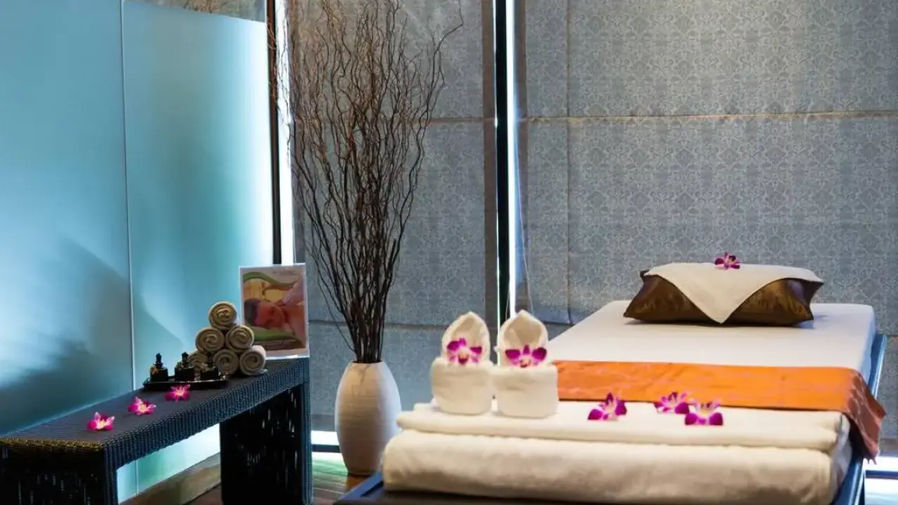 HOLIDAY INN RESORT PHUKET SURIN BEACH (ex. DESTINATION RESORTS PHUKET SURIN BEACH)